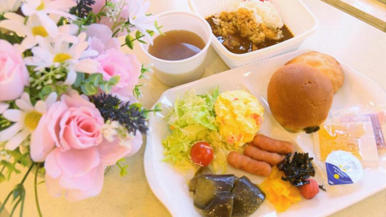 Toyoko Inn Osaka Itami Airport Тоёнака Экстерьер фото