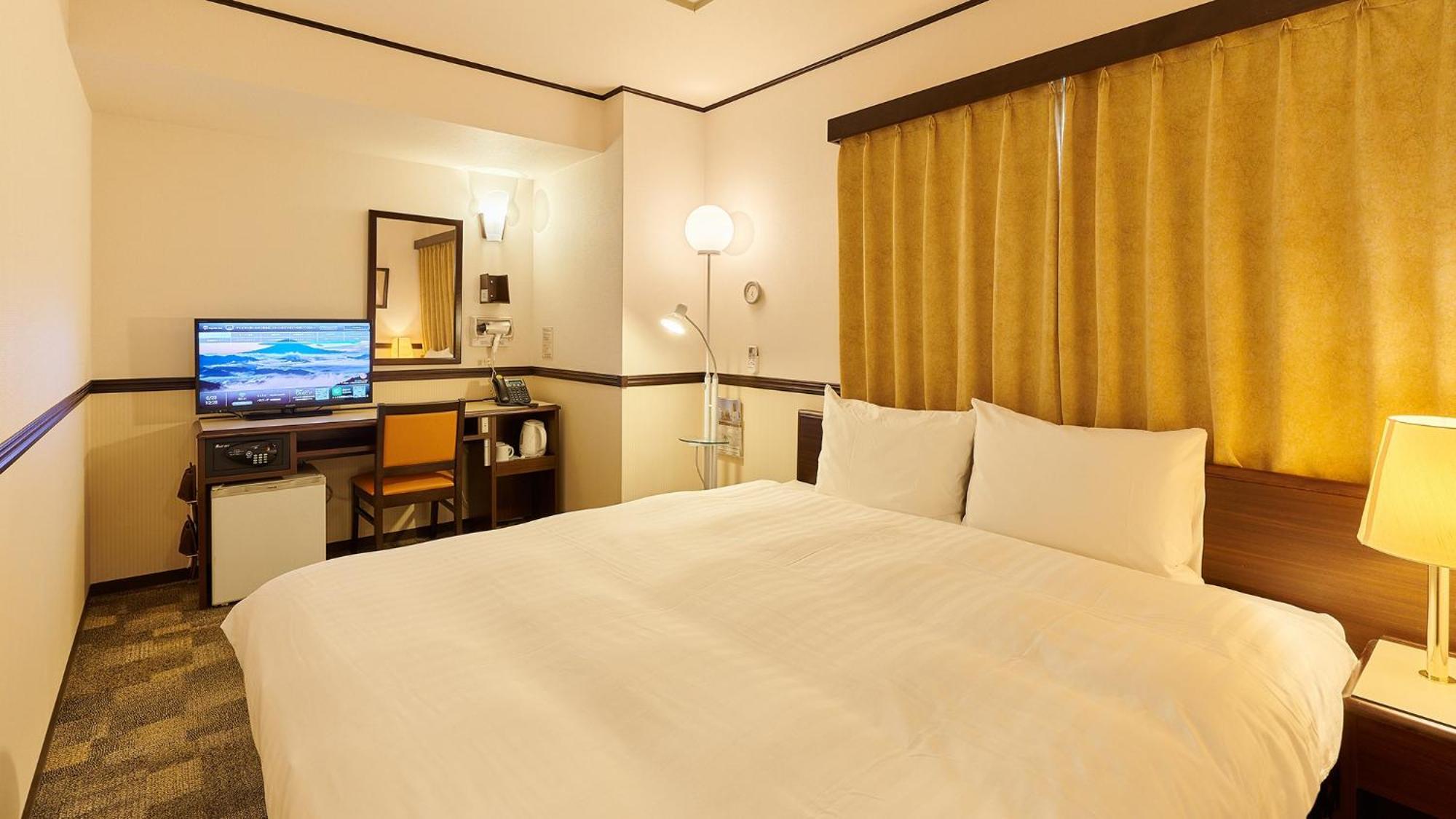 Toyoko Inn Osaka Itami Airport Тоёнака Номер фото