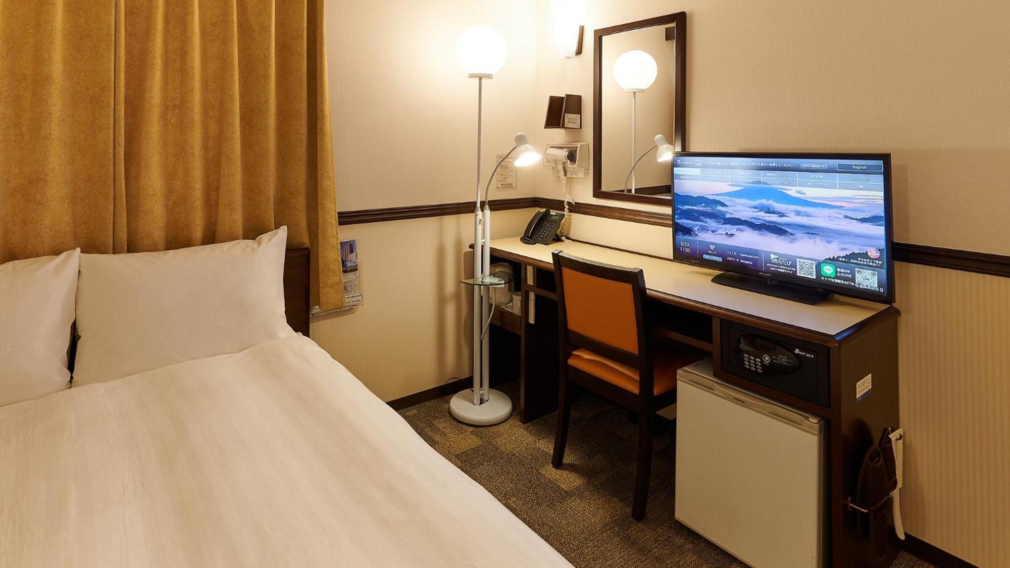 Toyoko Inn Osaka Itami Airport Тоёнака Номер фото